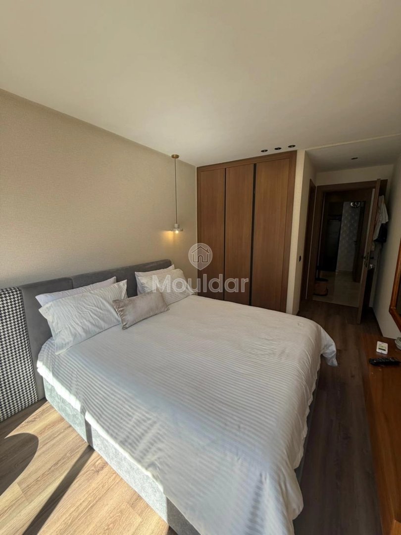 Spacious apartment for sale in Casablanca with balcony and parking - Photo 5