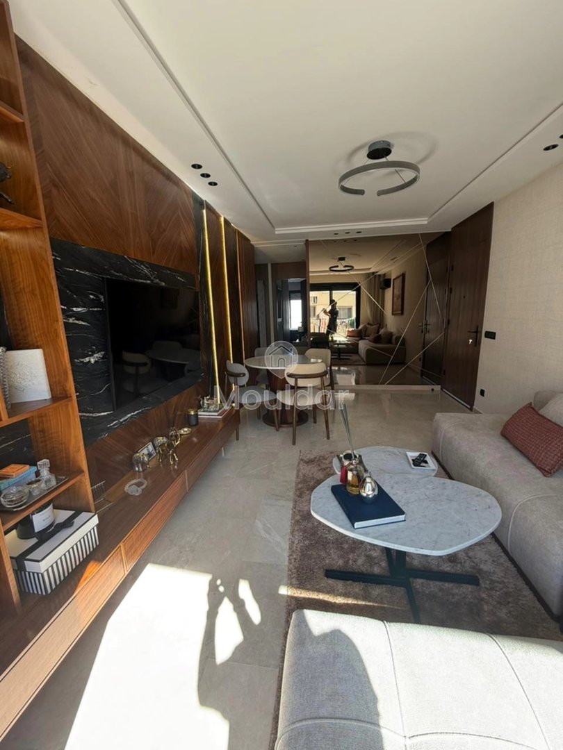 Spacious apartment for sale in Casablanca with balcony and parking - Photo 1