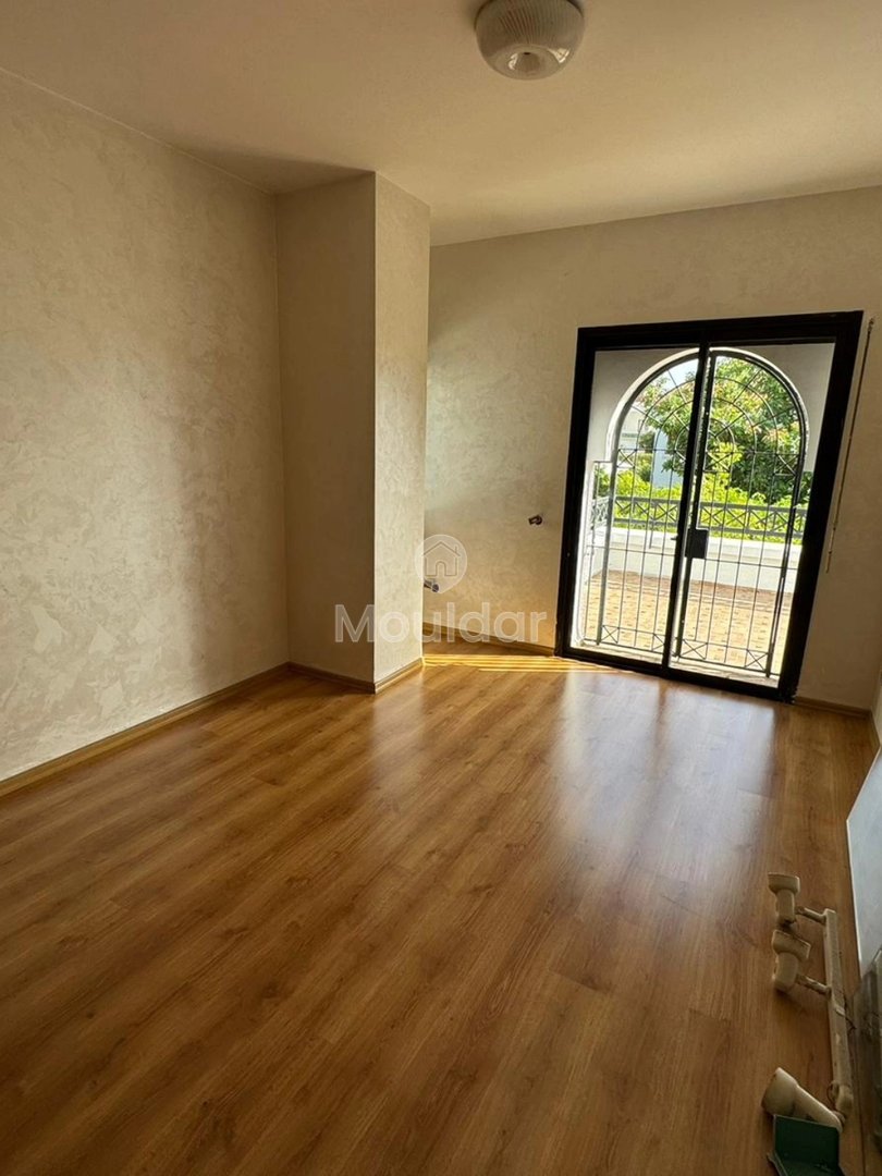 فيلا استثنائية للإيجار في الرباط، حي الرياض مع حديقة - Photo 5