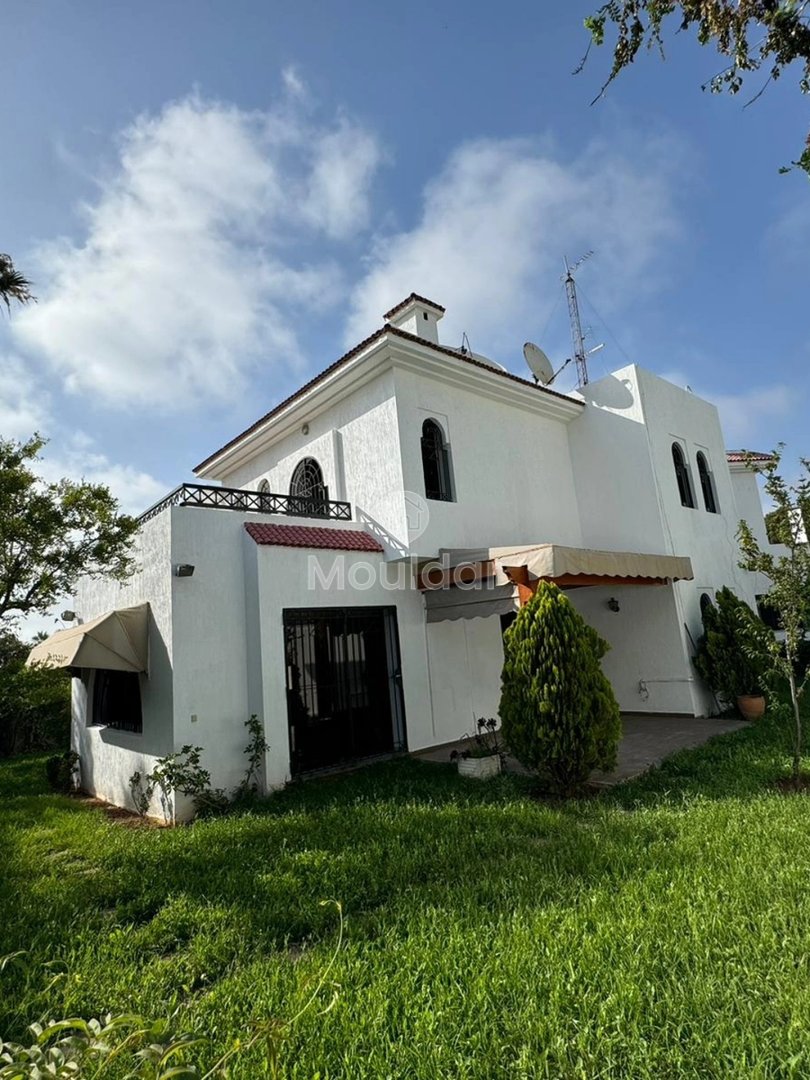 فيلا استثنائية للإيجار في الرباط، حي الرياض مع حديقة - Photo 1