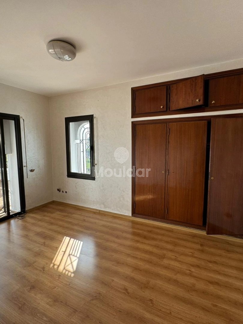 فيلا استثنائية للإيجار في الرباط، حي الرياض مع حديقة - Photo 7