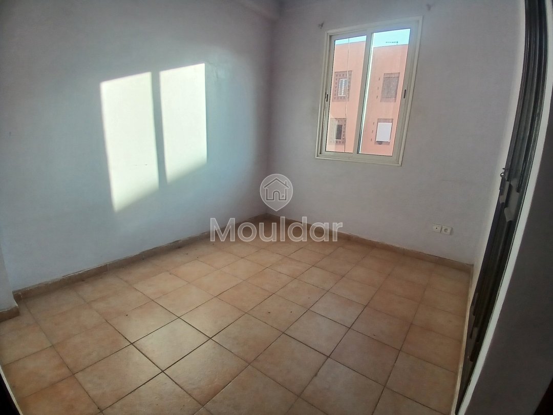 En venta: Apartamento de 2 habitaciones en Marrakech, 73 m² de elegancia - Photo 1