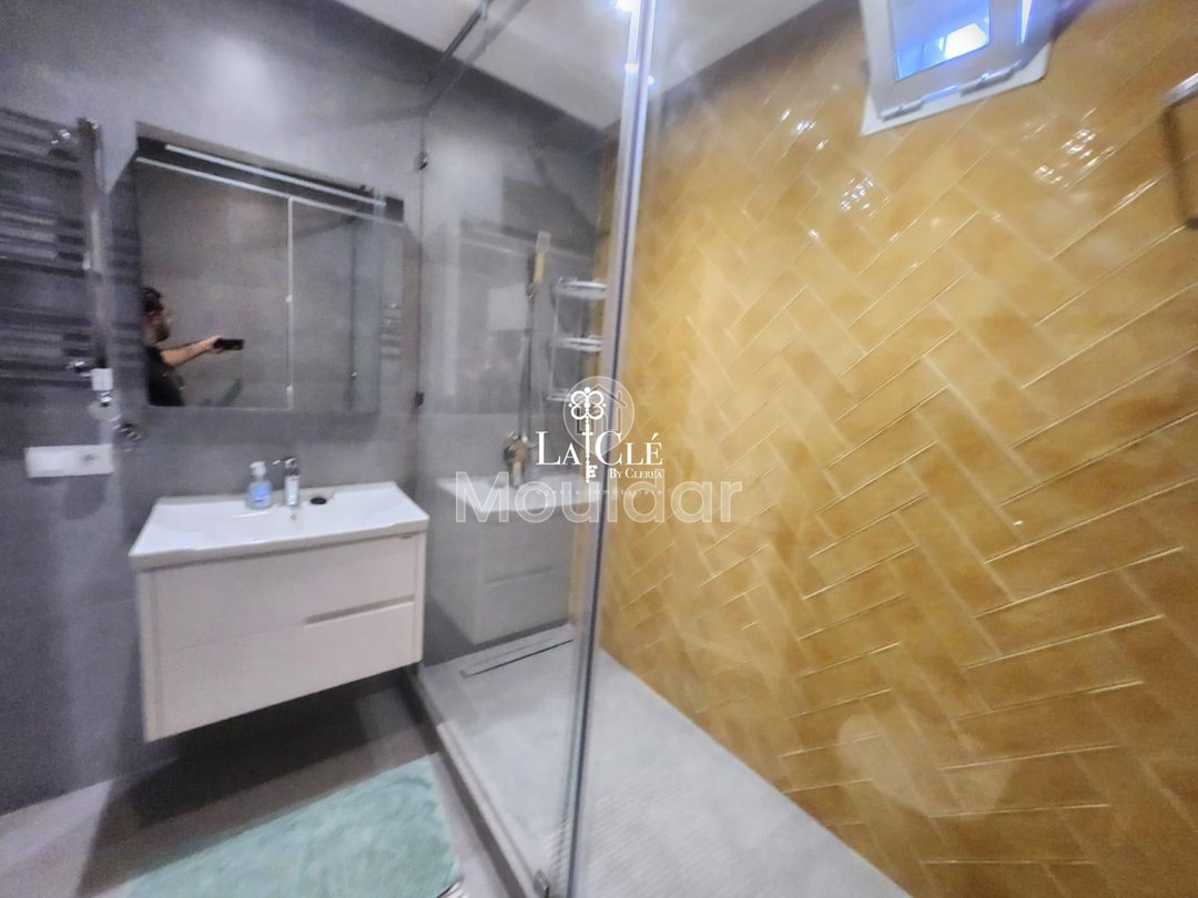 Uroczy apartament do wynajęcia w Casablance – 2 sypialnie, taras - Photo 9