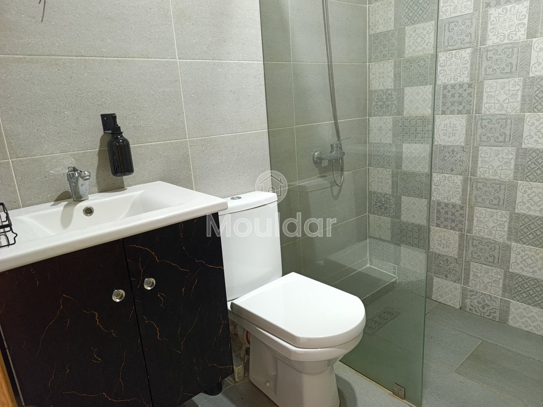 Ενοικίαση Επιπλωμένου Γοητευτικού Διαμερίσματος στην Καρδιά του Κενίτρα - Photo 15