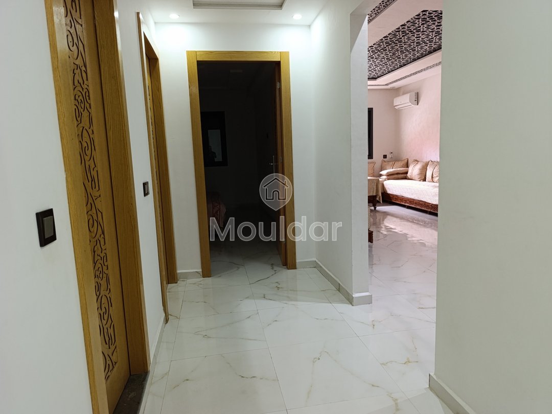 Ενοικίαση Επιπλωμένου Γοητευτικού Διαμερίσματος στην Καρδιά του Κενίτρα - Photo 12