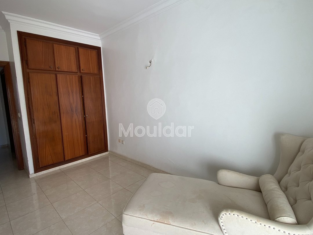 شقة جميلة 4 غرف للإيجار في الرباط ديور جامع - Photo 2