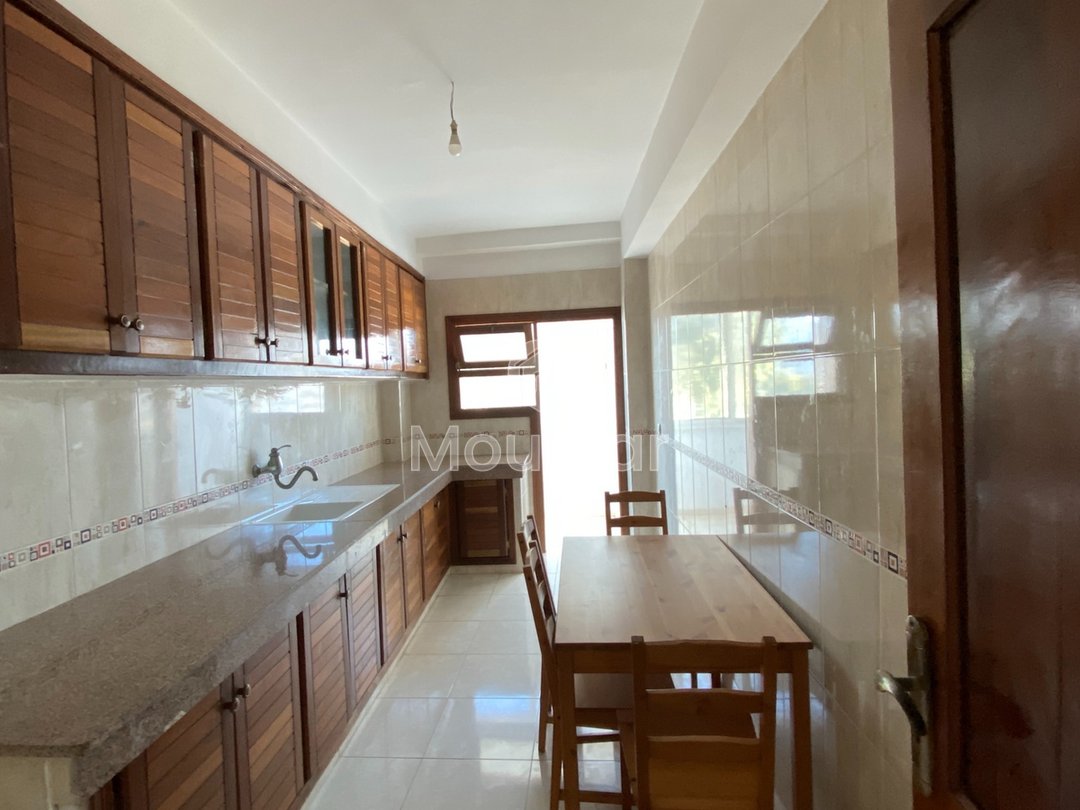 شقة جميلة 4 غرف للإيجار في الرباط ديور جامع - Photo 10