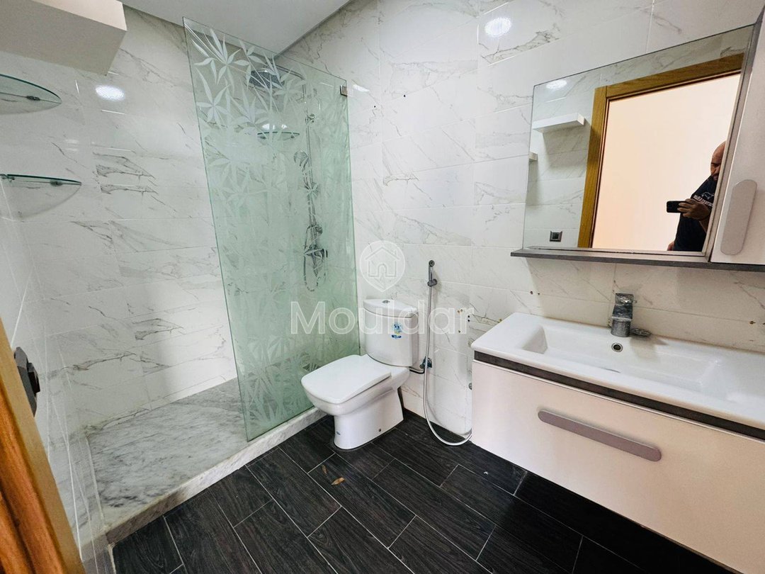 شقة للإيجار في دار بوعزة: الراحة والأمان - Photo 19