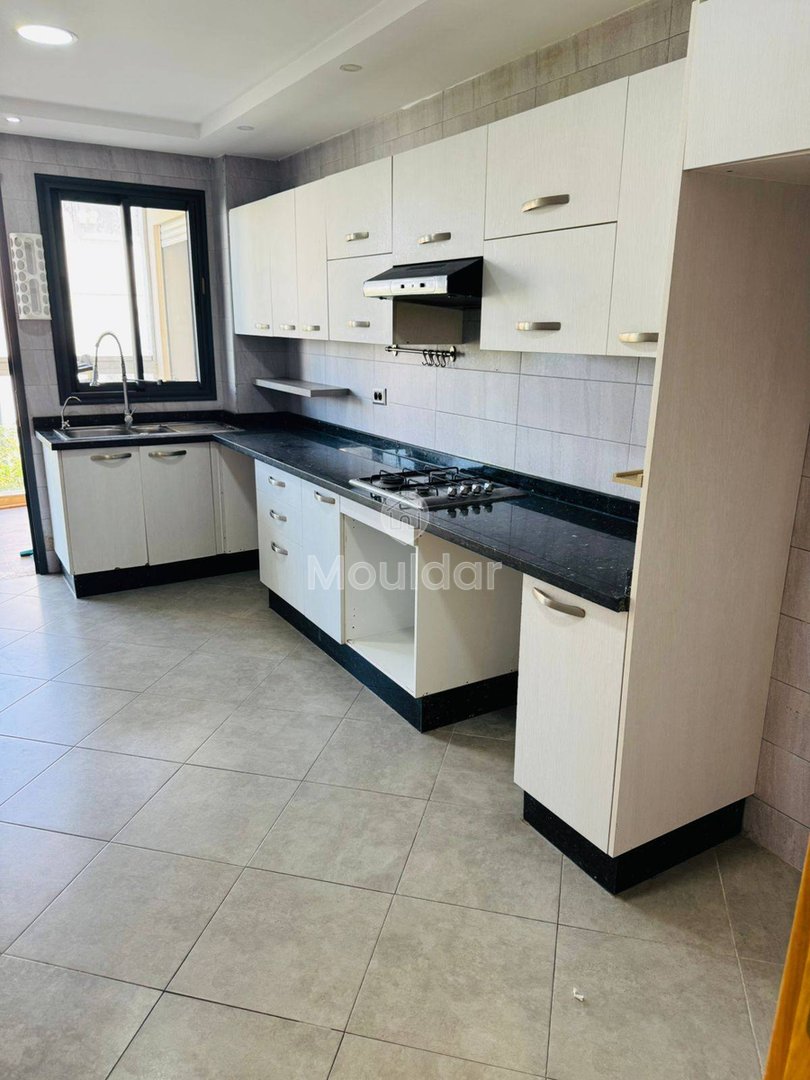 شقة للإيجار في دار بوعزة: الراحة والأمان - Photo 16