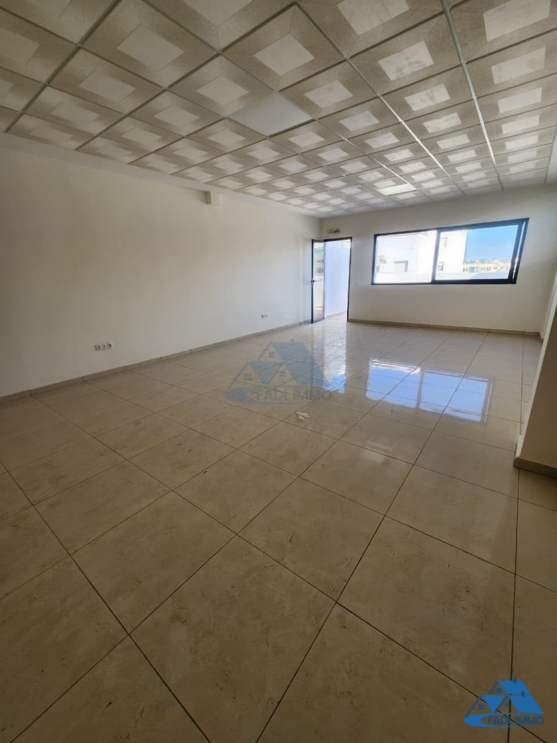 Louer Bureau Façade à 5min de Gare TGV Kénitra - Photo 1