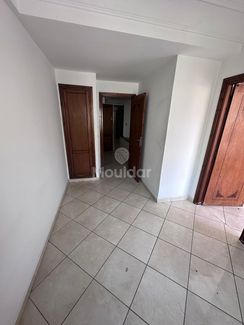 Casablanca'da geniş bir terasli güzel bir daire - Photo 4