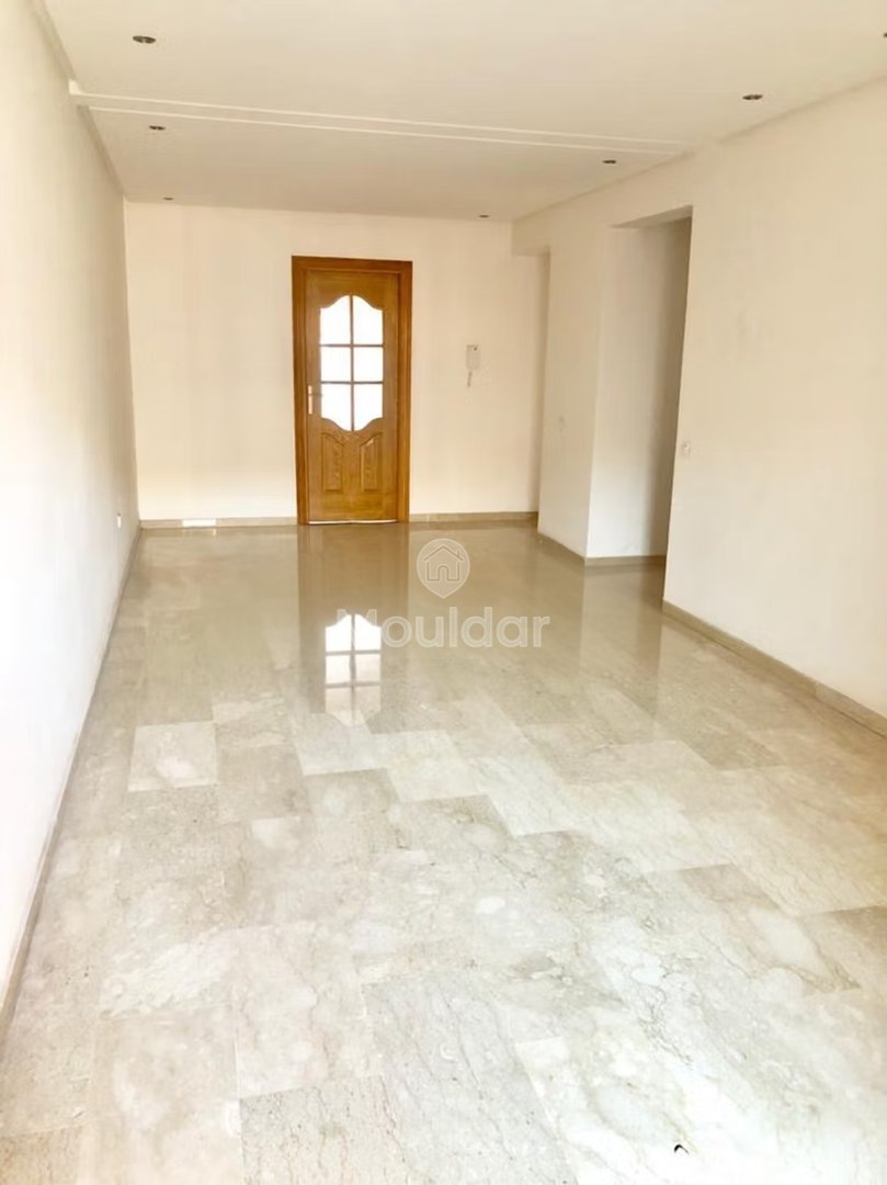 Închiriere pe termen lung – Apartament gol cu 2 camere, situat ideal în cartierul râvnit Guéliz din Marrakech - Photo 1