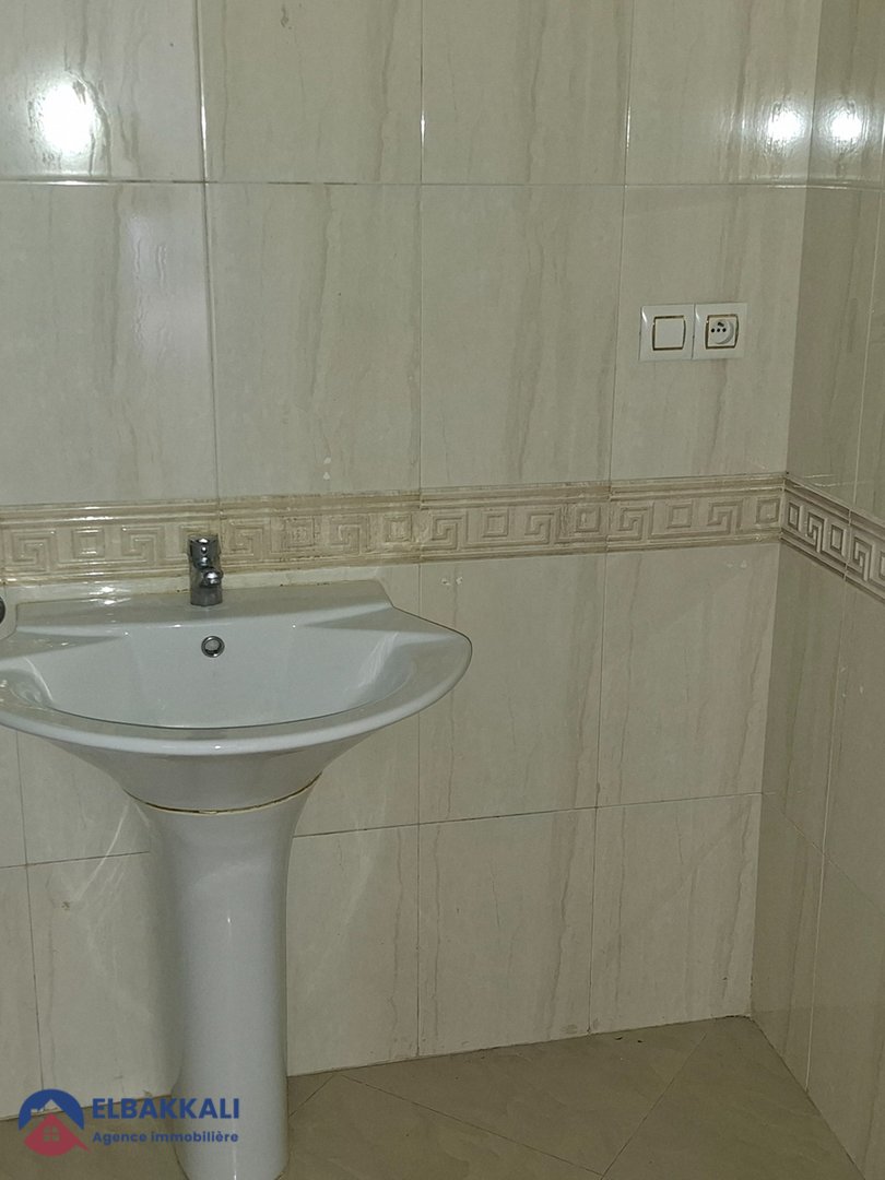 شقة للإيجار في طنجة: 5 غرف، إطلالة رائعة - Photo 24