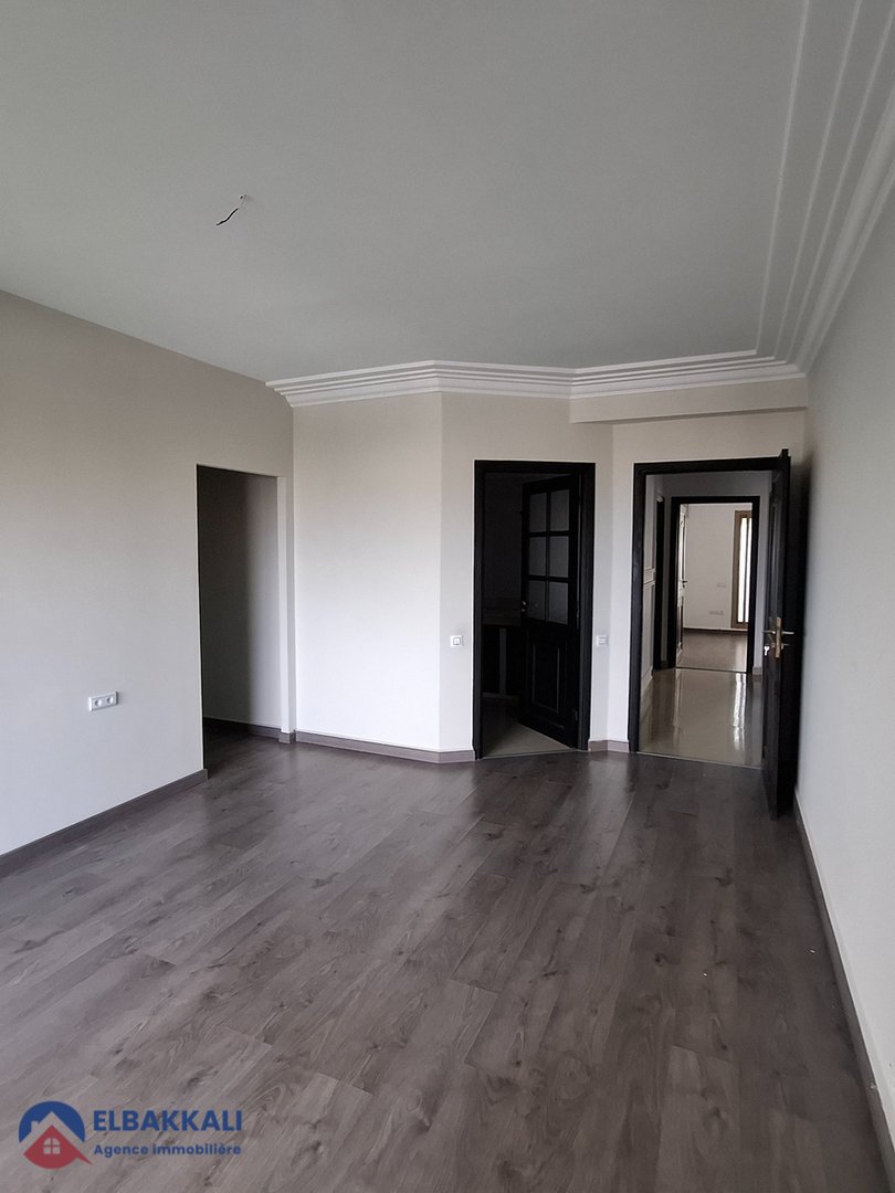 شقة للإيجار في طنجة: 5 غرف، إطلالة رائعة - Photo 13