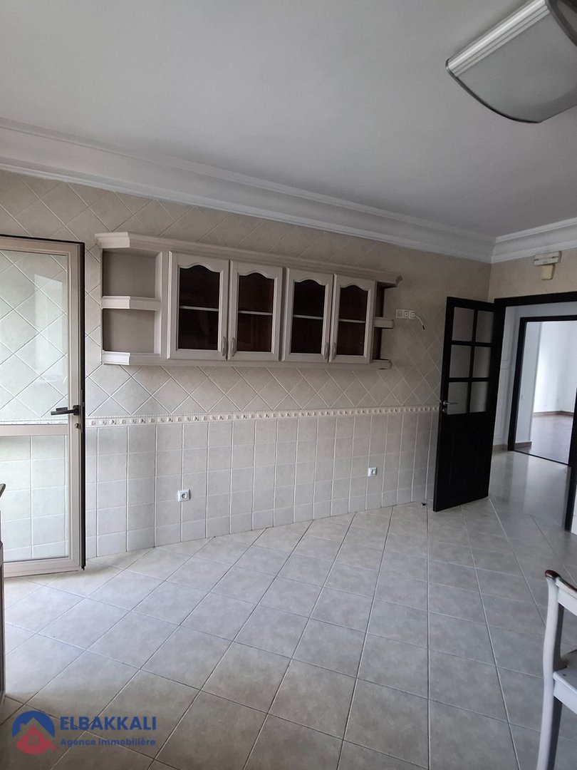 شقة للإيجار في طنجة: 5 غرف، إطلالة رائعة - Photo 19