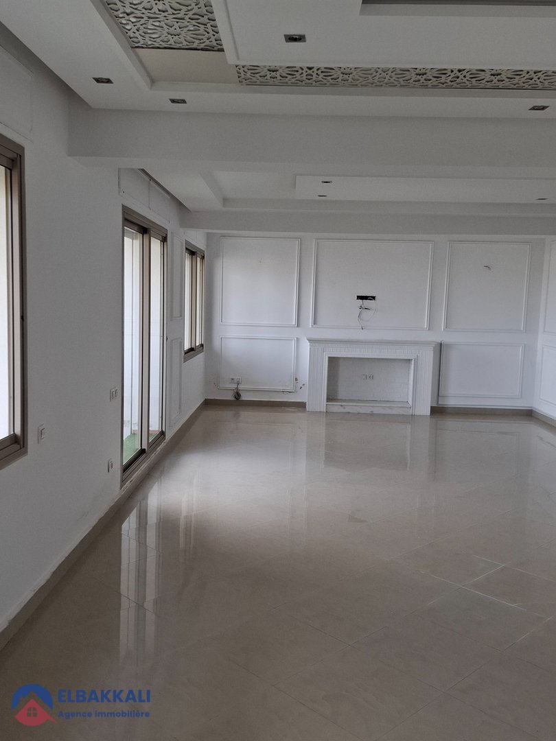 شقة للإيجار في طنجة: 5 غرف، إطلالة رائعة - Photo 9