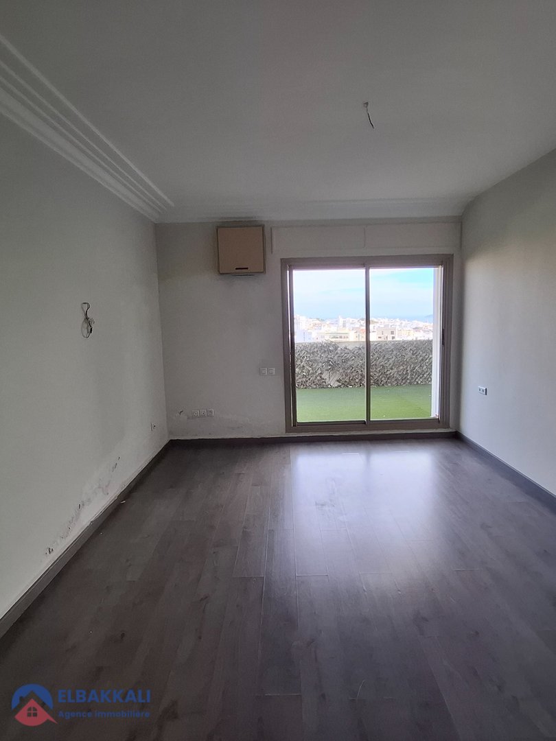 شقة للإيجار في طنجة: 5 غرف، إطلالة رائعة - Photo 12