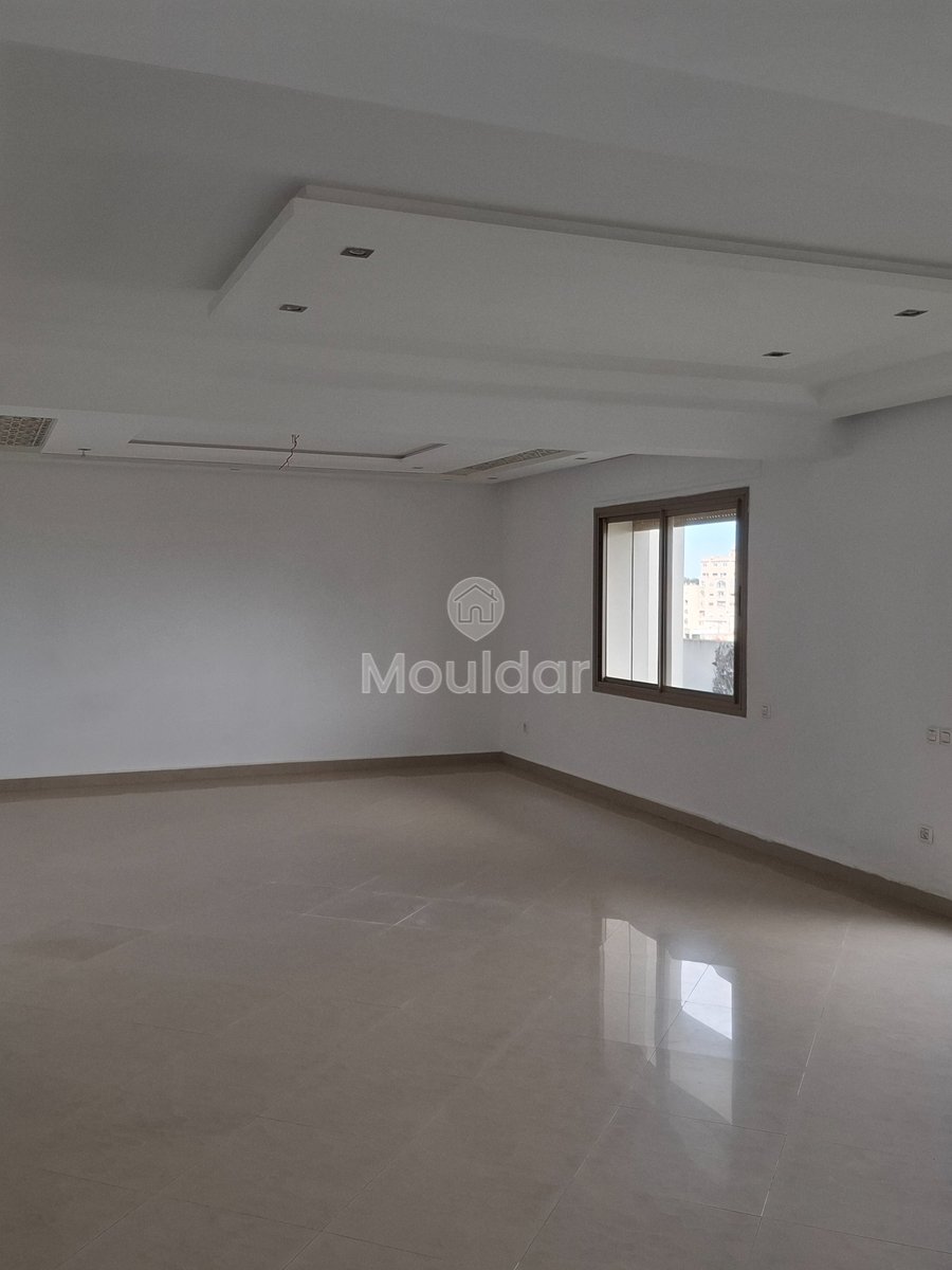 Appartement à Louer à Tanger : 5 Chambres, Vue Imprenable - Photo 11