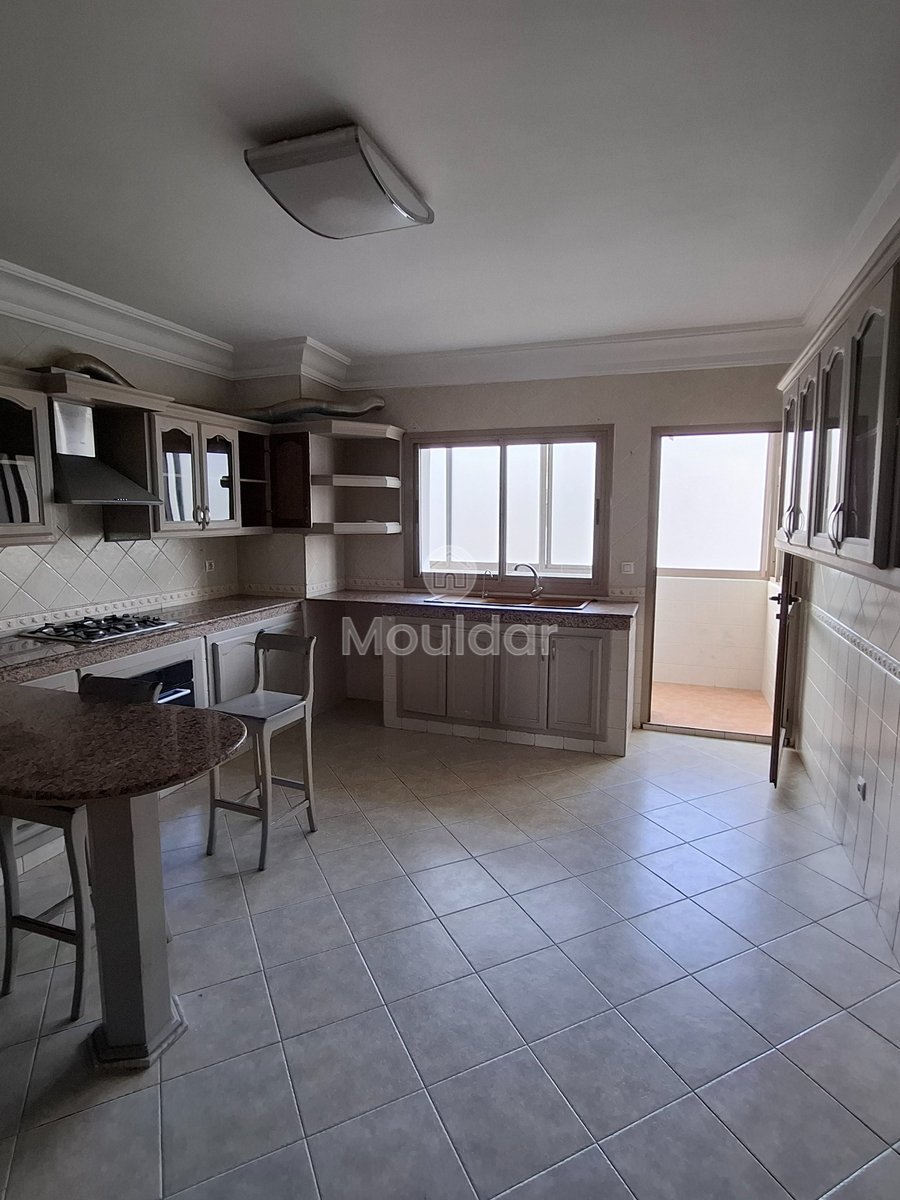 Appartement à Louer à Tanger : 5 Chambres, Vue Imprenable - Photo 18