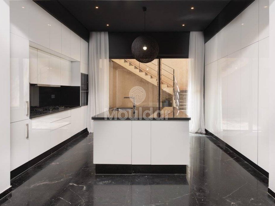 فيلا فسيحة في الدار البيضاء: 5 غرف، فرصة للانقضاض عليها - Photo 17