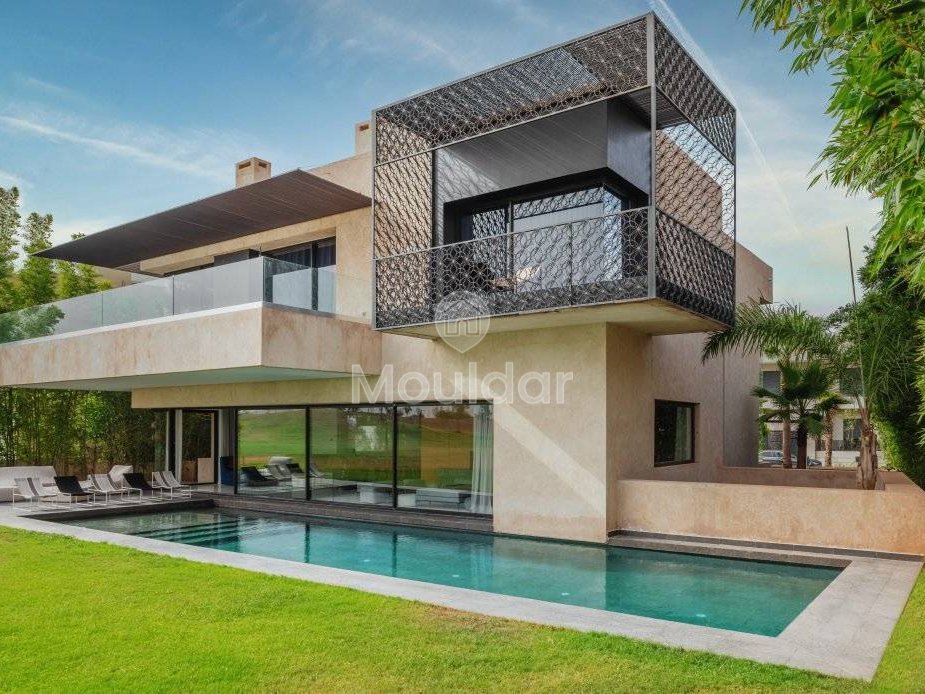 فيلا فسيحة في الدار البيضاء: 5 غرف، فرصة للانقضاض عليها - Photo 2