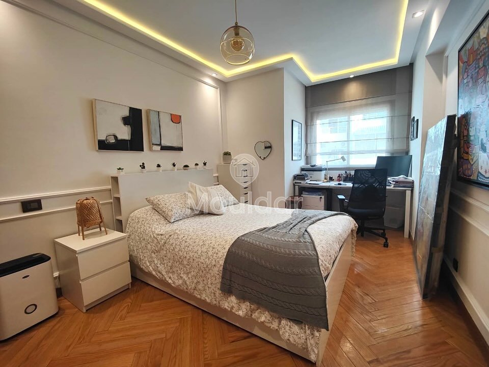 Elegant 3-Bedroom Apartment for Sale in Casablanca Racine - Photo 6