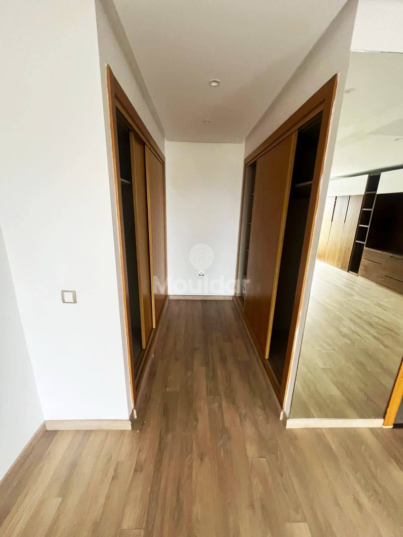 شقة ساحرة من غرفتي نوم للإيجار في عين دياب - Photo 8