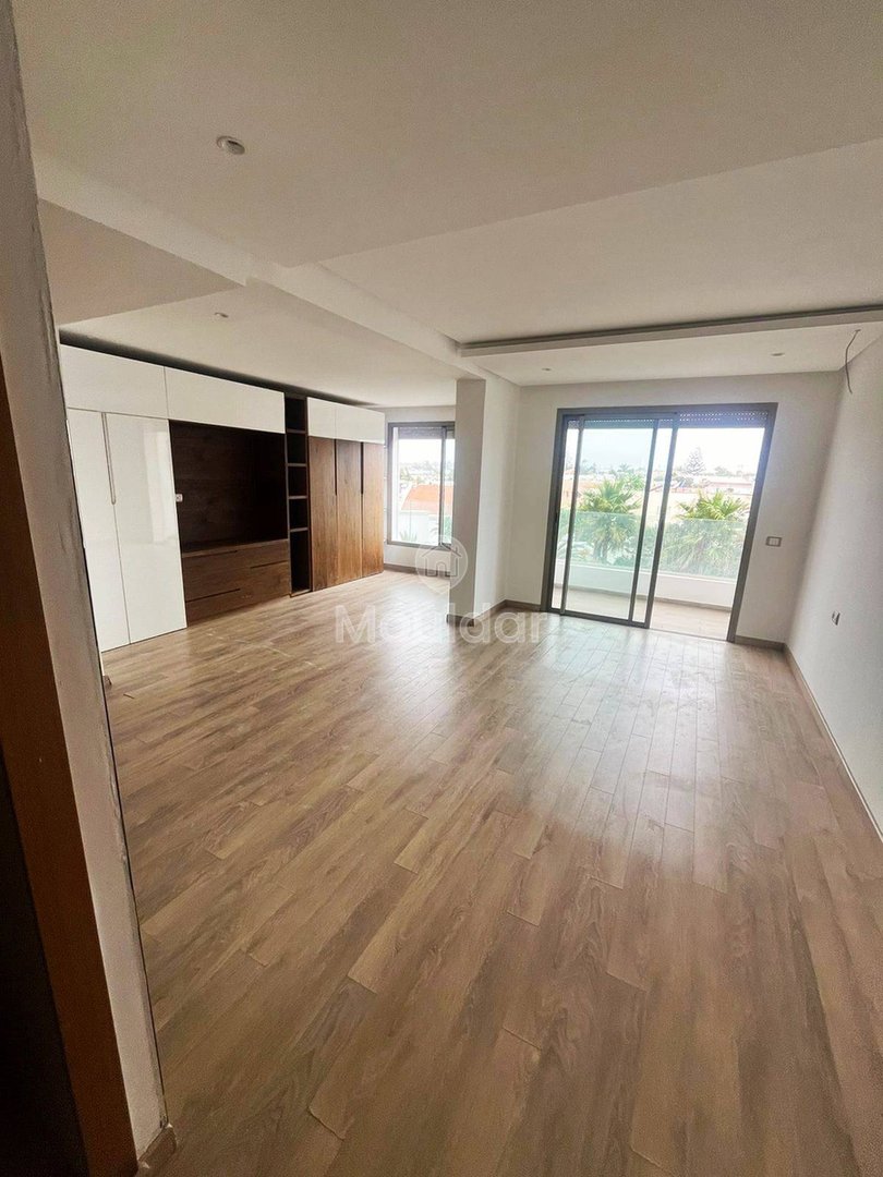 شقة ساحرة من غرفتي نوم للإيجار في عين دياب - Photo 3