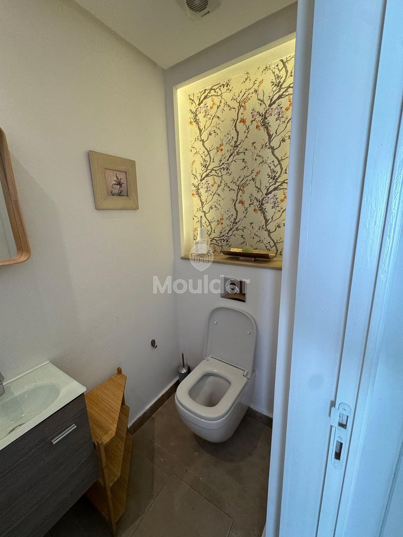 Entdecken Sie dieses hochwertige möblierte Studio in Anfa, in der Nähe des Lycée Lyautey. Eingebettet in eine luxuriöse Residenz im obersten Stockwerk, ist dieses Studio ideal für diejenigen, die Komfort und Eleganz suchen. - Photo 7