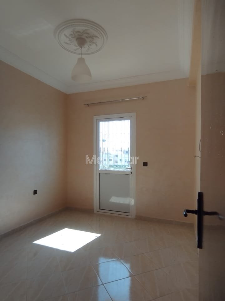 Agadir'da Balkonlu 2 Odalı Daire Kiralık - Photo 4