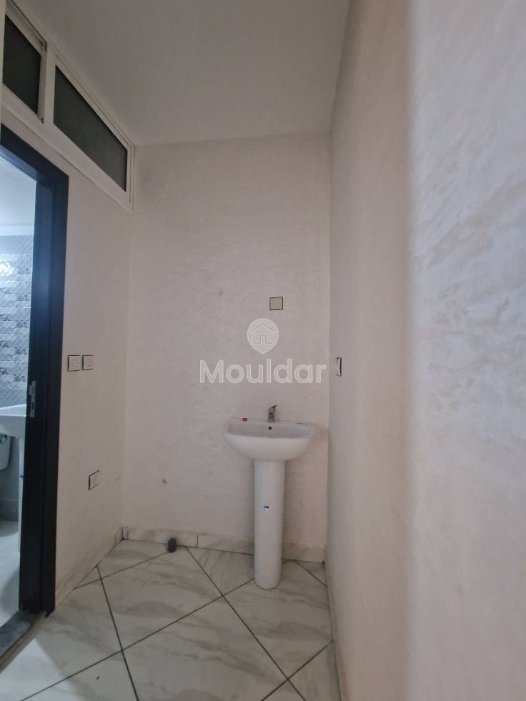 شقة للإيجار في القصر الكبير مع شرفة ساحرة - Photo 16