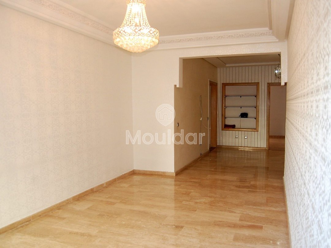 Charmantes Appartement zur Vermietung in Casablanca – Roches Noires - Photo 3