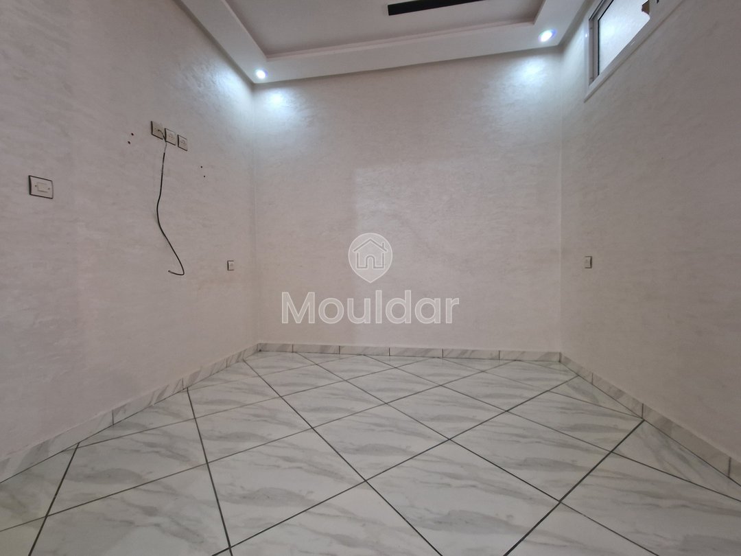 شقة للإيجار في القصر الكبير مع شرفة ساحرة - Photo 3