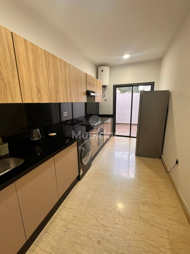 De închiriat: Apartament modern cu balcon în Casablanca - Photo 6