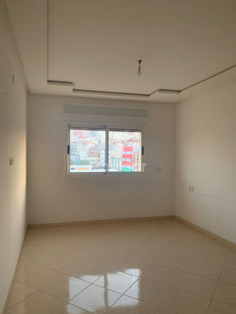 Appartement à louer à Tanger : 2 chambres avec balcon - Photo 1