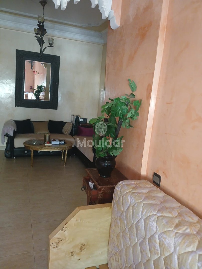 Te Huur: Ruime 3-kamer appartement met balkon in Rabat - Photo 1