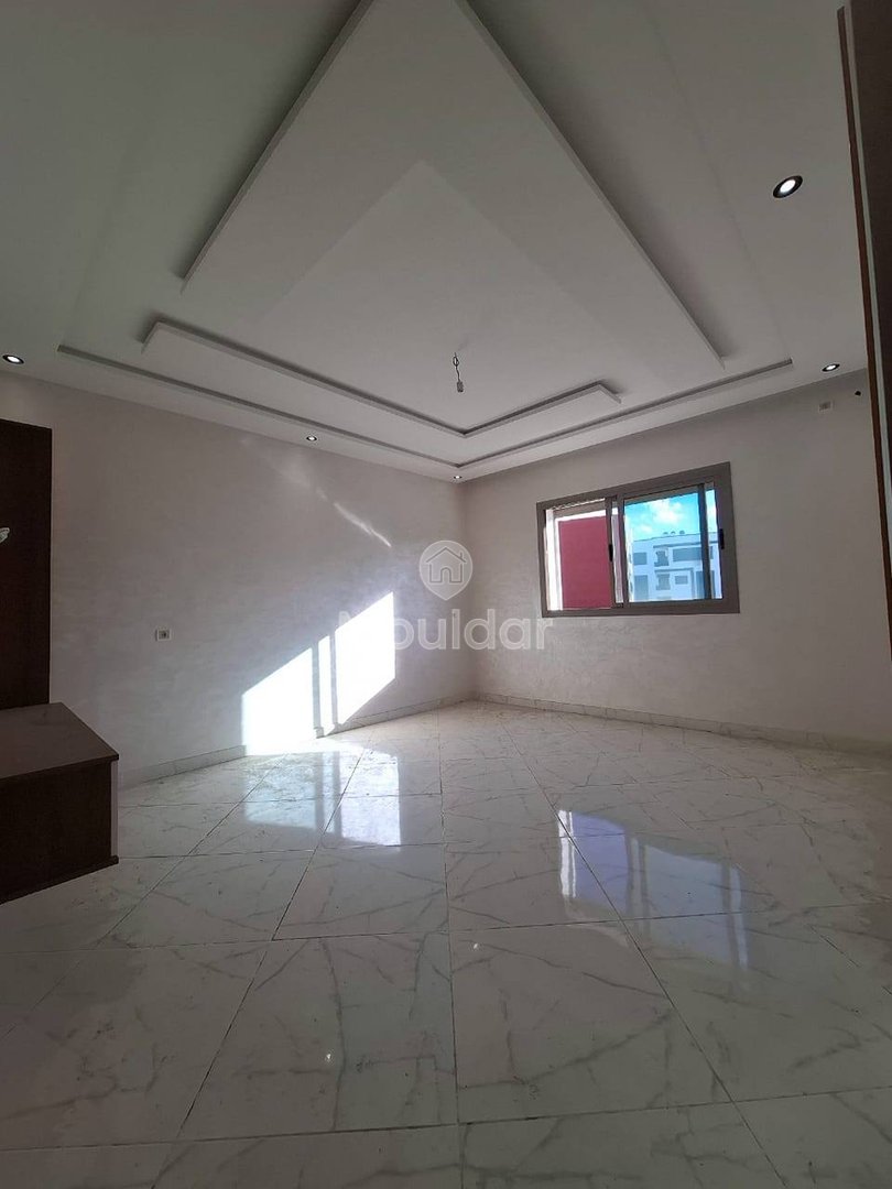 Apartamento em Martil: 3 quartos com varanda e cozinha equipada - Photo 1