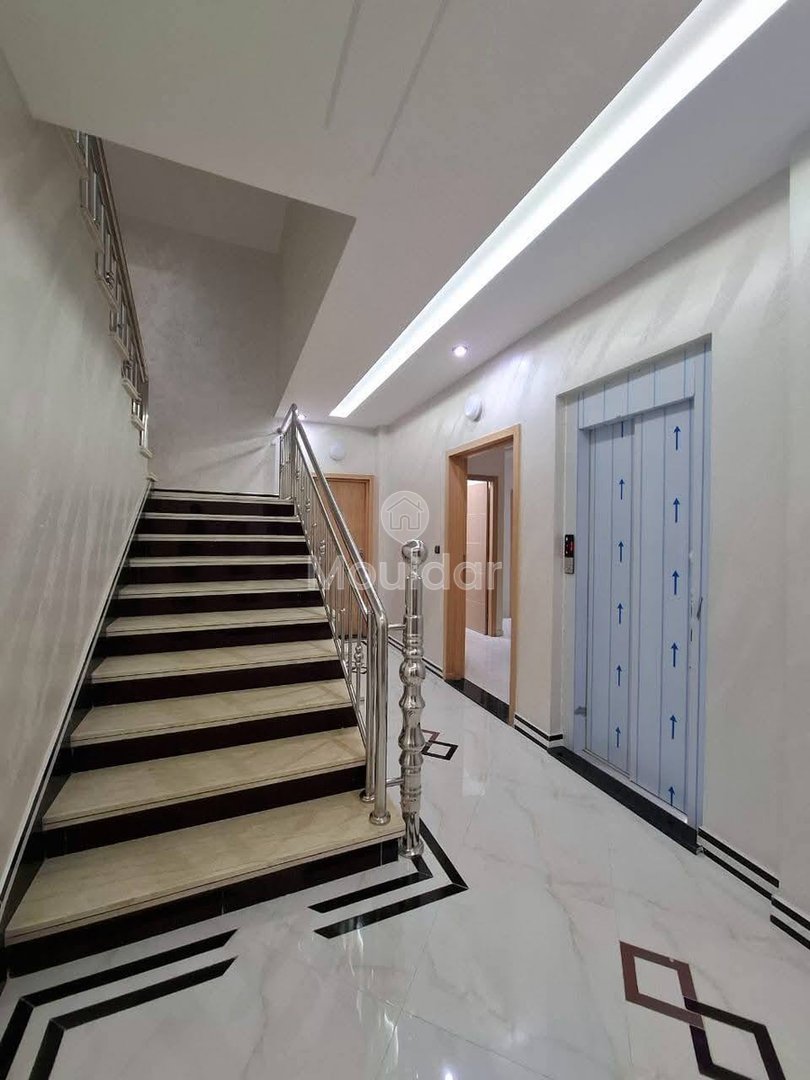 Apartment in Martil: 2 Bedrooms with Balcony and Equipped Kitchen - Photo 5