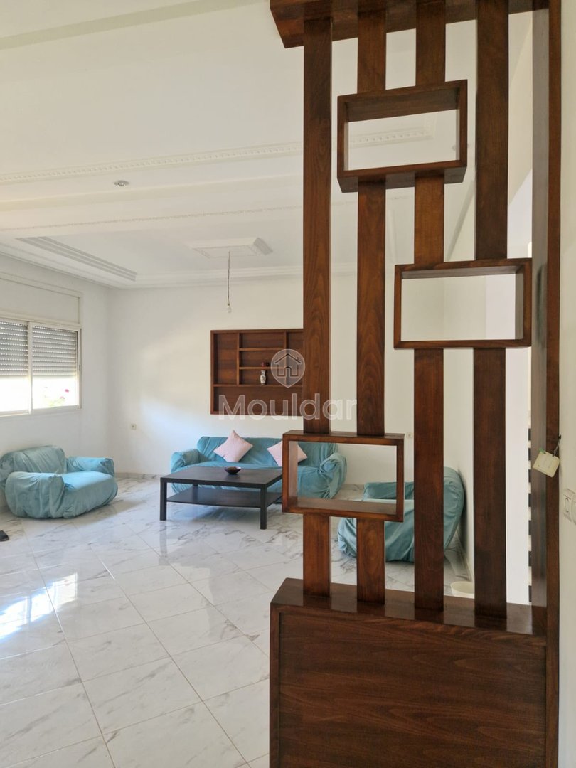 فيلا عصرية في الرباط: 4 غرف نوم، حديقة وشرفة - Photo 1