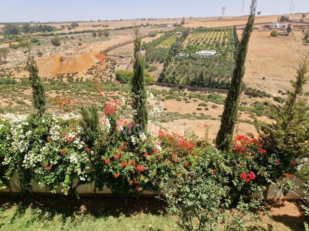 فيلا عصرية في الرباط: 4 غرف نوم، حديقة وشرفة - Photo 12