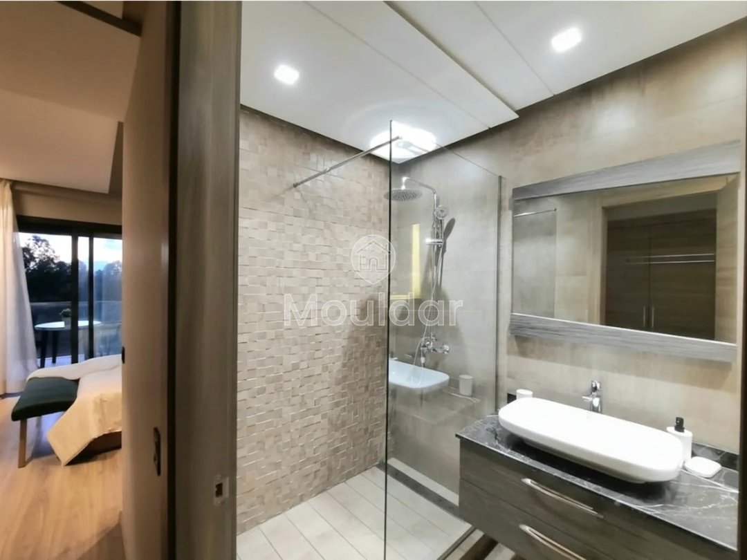 Casablanca'da 3 odalı şirin bir kiralık daire - Photo 8