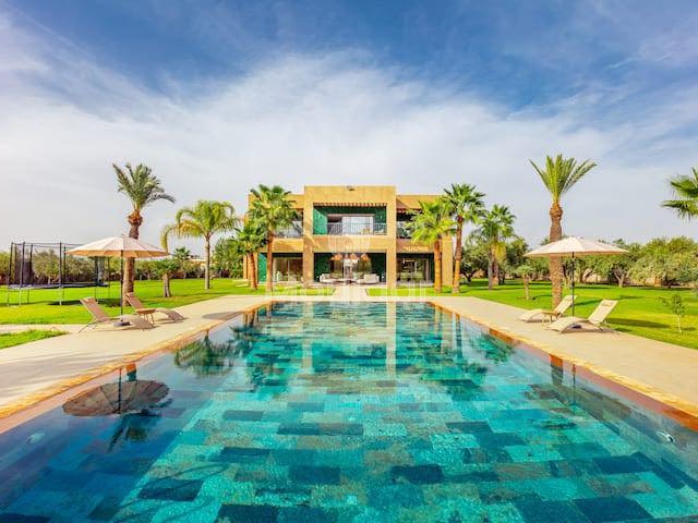 فيلا فاخرة في مراكش: ملاذ مع حمام سباحة وحديقة - Photo 13