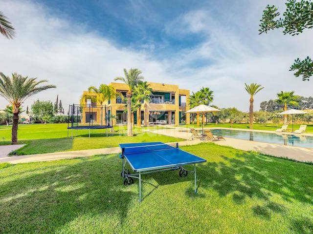 فيلا فاخرة في مراكش: ملاذ مع حمام سباحة وحديقة - Photo 14