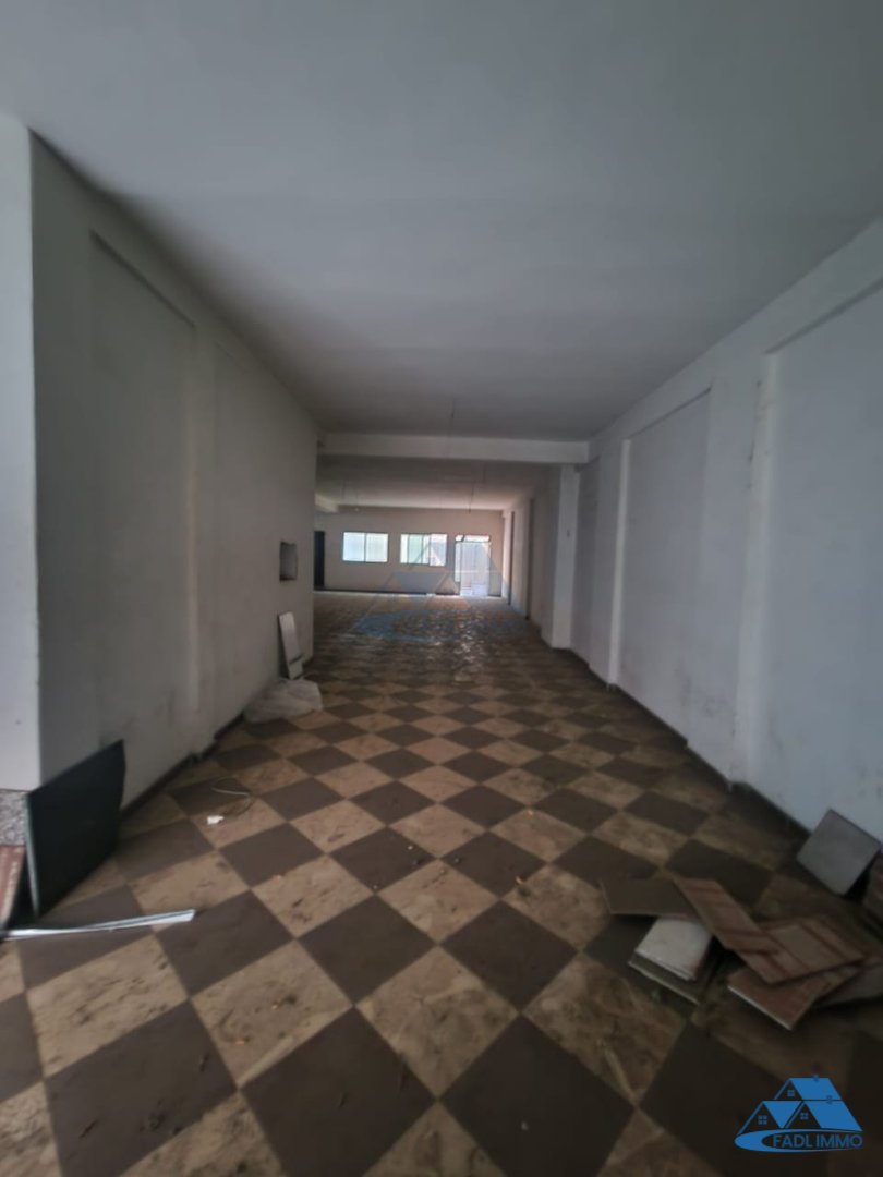Local comercial de 166 m² en alquiler en Mimosas Kénitra - Photo 2