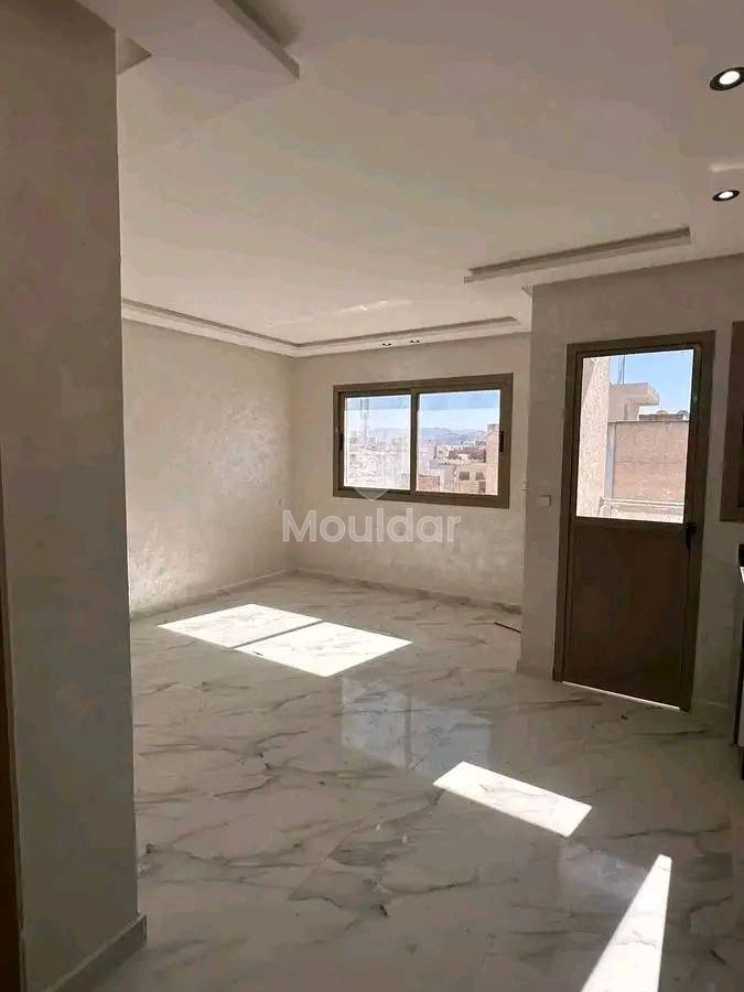 Martil'de daire: 2 oda, balkon ve donanımlı mutfak - Photo 1