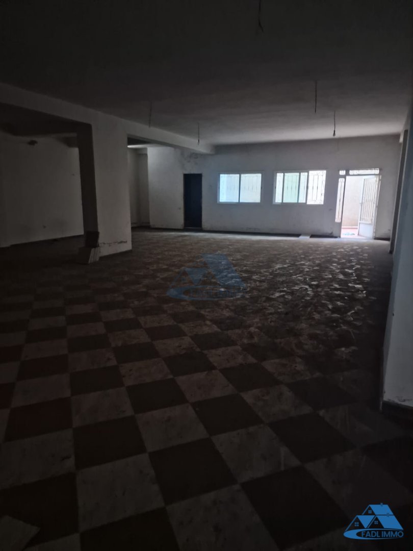 Local comercial de 166 m² en alquiler en Mimosas Kénitra - Photo 4