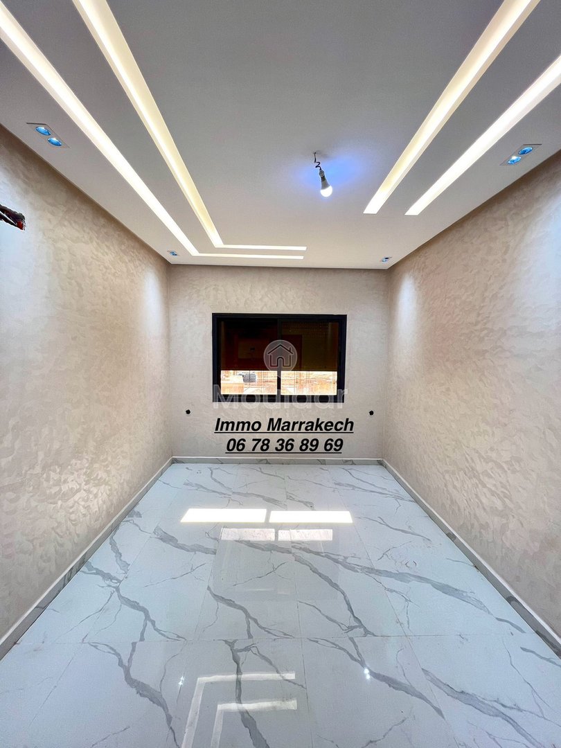 Marrakeş'te Geniş 3 Odalı Daire Satışta - Photo 1