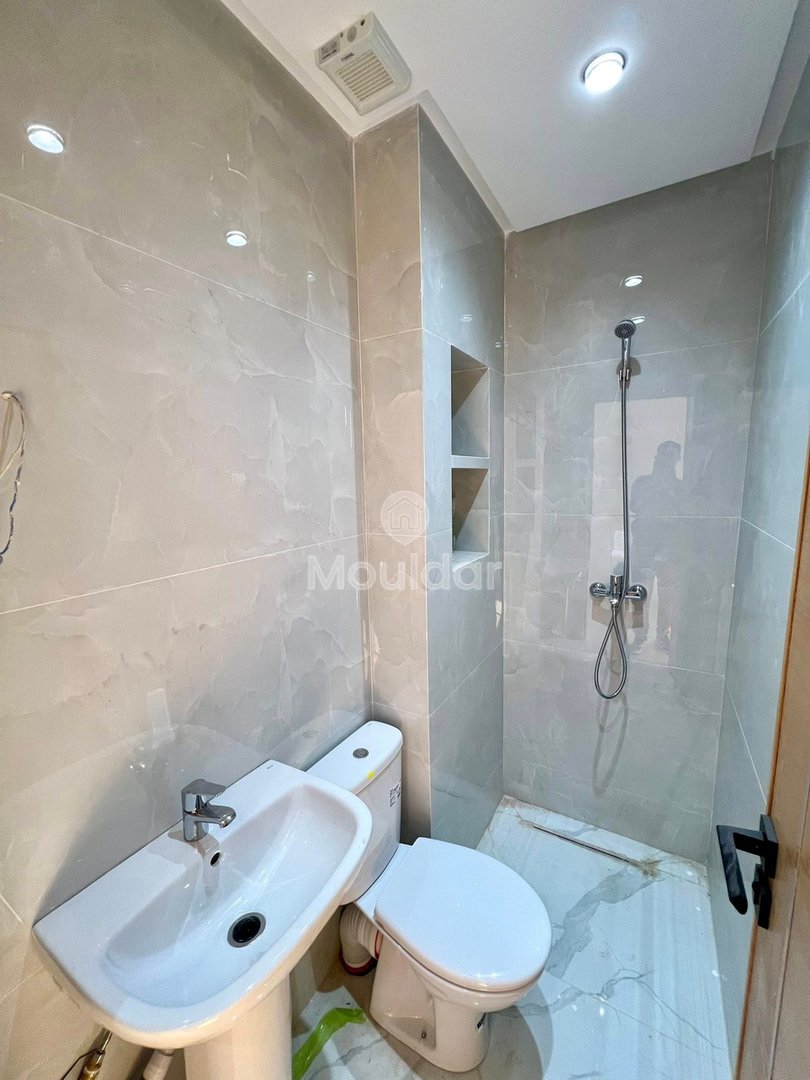 Marrakeş'te Geniş 3 Odalı Daire Satışta - Photo 11