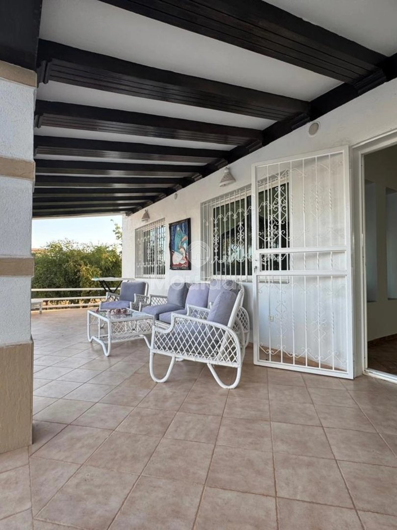 Propriedade de Excelência em Benslimane: Conforto, Piscina e Terraço - Photo 7