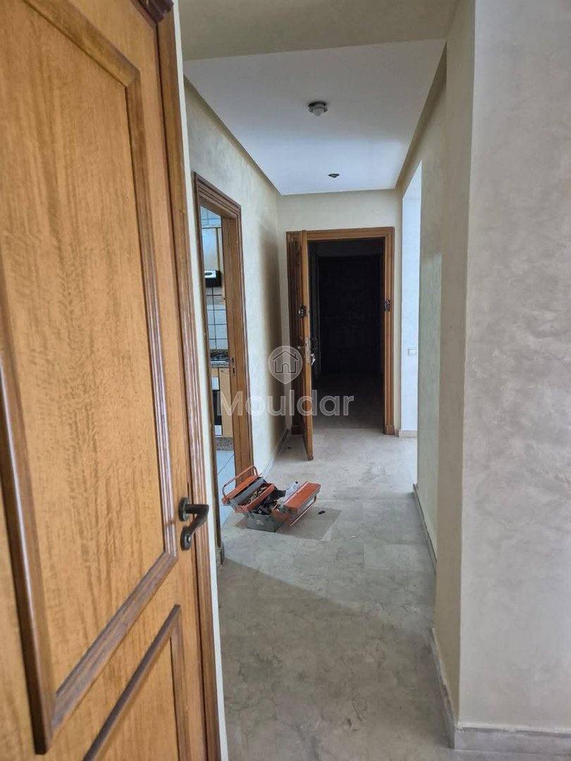 شقة للإيجار في الدار البيضاء: غرفتين مع شرفة - Photo 9